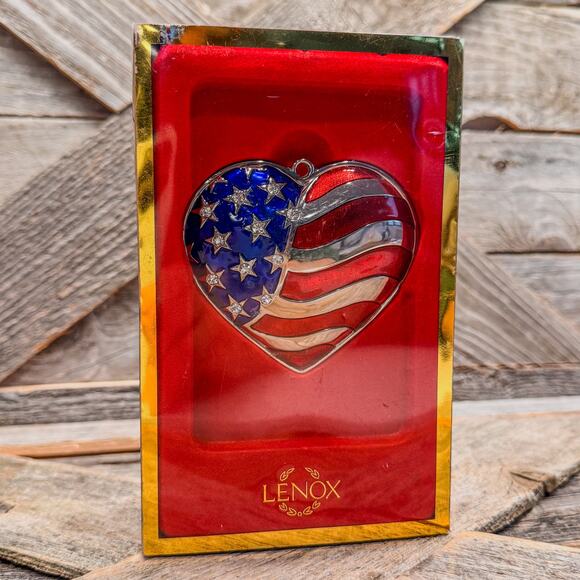 Vintage Lenox-Heart of America-Stars and Stripes Patriotic SilverPlated Ornament - Picture 3 of 8